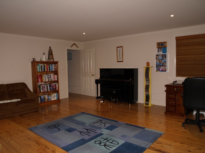 7 Mannifera Place, Goulburn NSW 2580