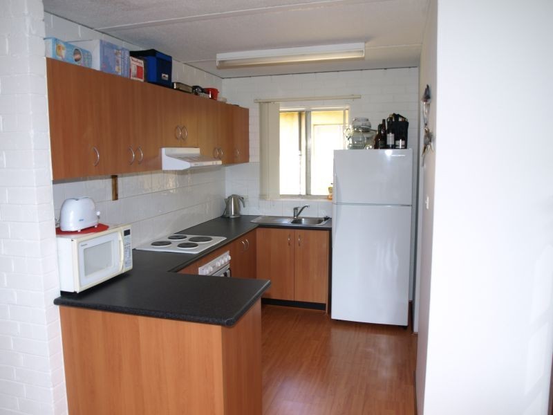 8/10 Albion Street, Goulburn NSW 2580