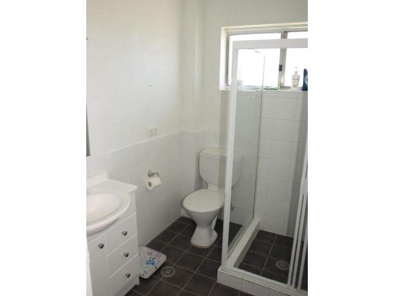 8/10 Albion Street, Goulburn NSW 2580