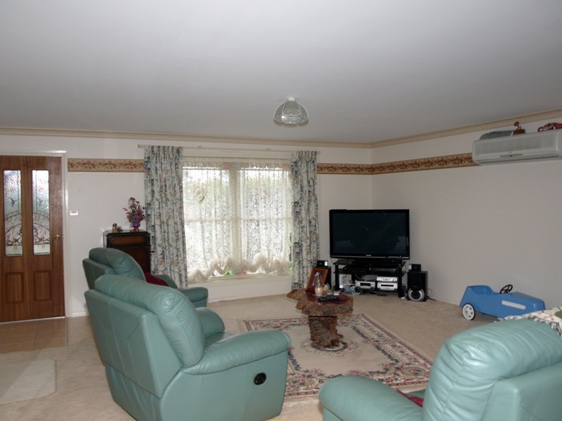 10 Paradise Place, Goulburn NSW 2580