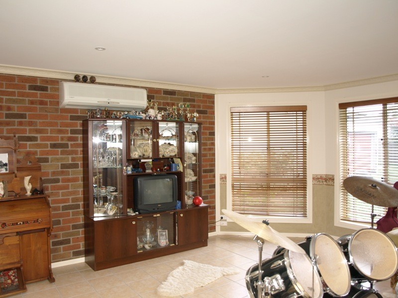 10 Paradise Place, Goulburn NSW 2580