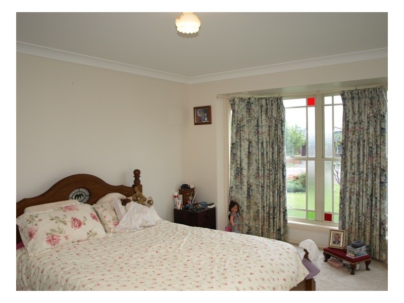 10 Paradise Place, Goulburn NSW 2580