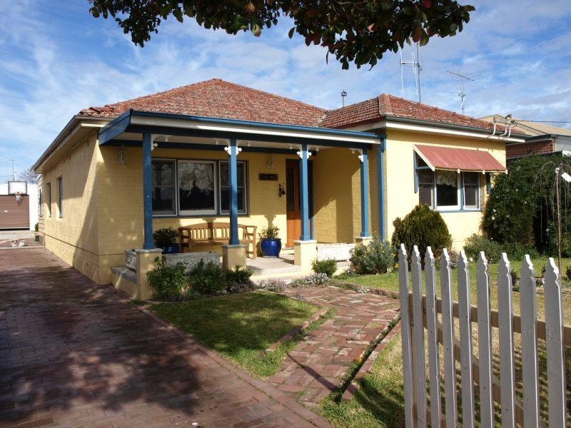 12 Neville Street, Goulburn NSW 2580