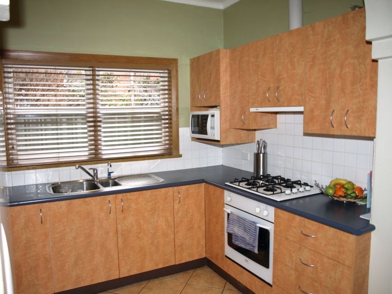 12 Neville Street, Goulburn NSW 2580