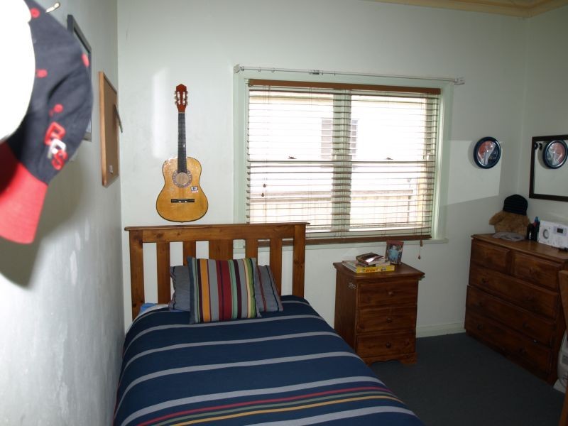 12 Neville Street, Goulburn NSW 2580