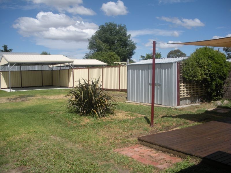 8 Lithgow Street, Goulburn NSW 2580