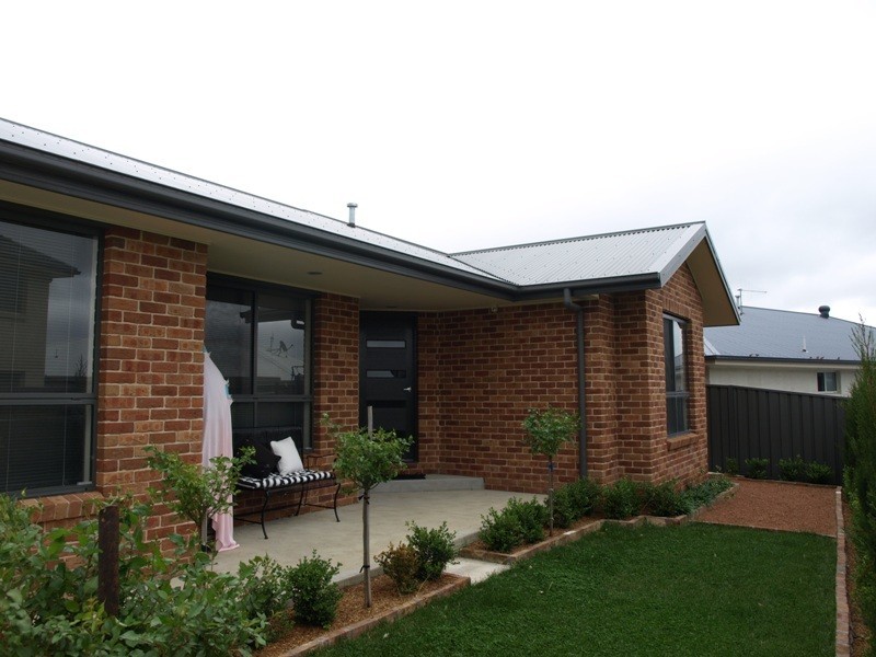 9 Benjamin Place, Goulburn NSW 2580