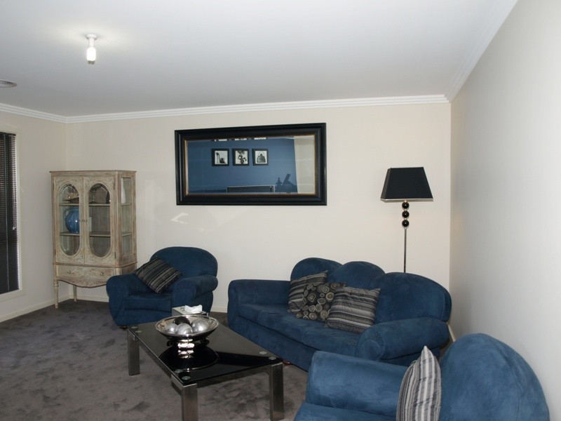 9 Benjamin Place, Goulburn NSW 2580