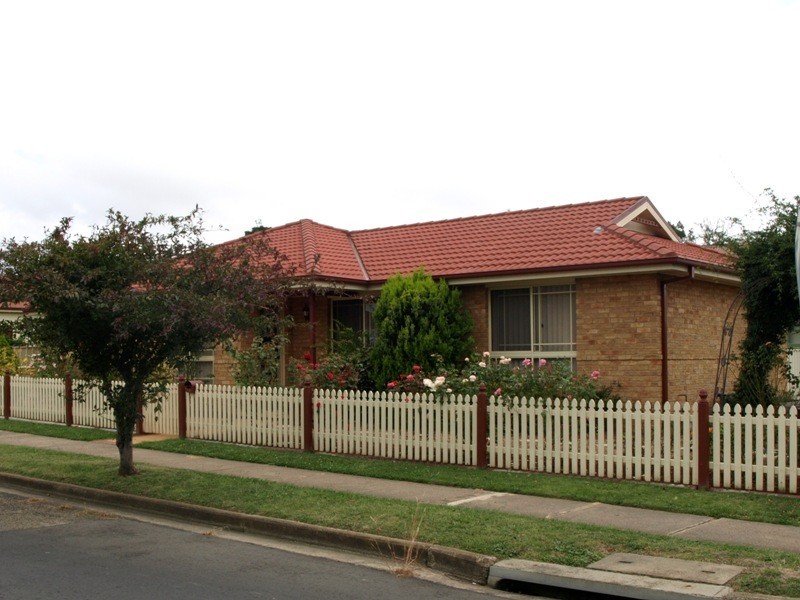 1a Kinghorne Street, Goulburn NSW 2580