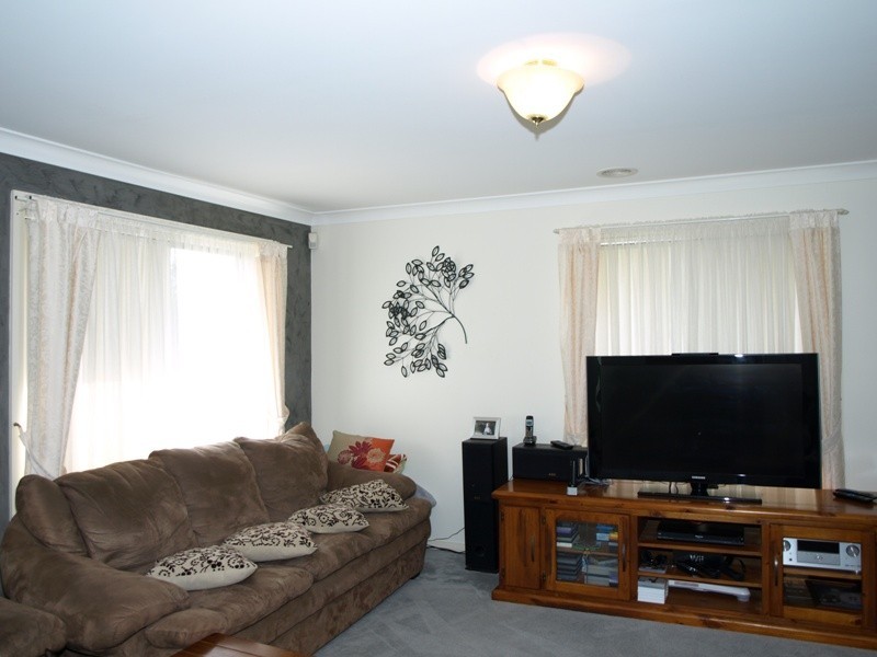 5 Rossi Place, Goulburn NSW 2580