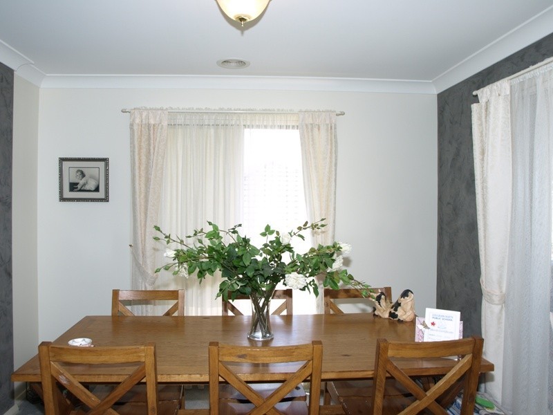 5 Rossi Place, Goulburn NSW 2580