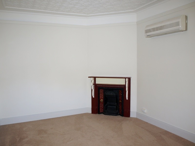 4 Glebe Avenue, Goulburn NSW 2580