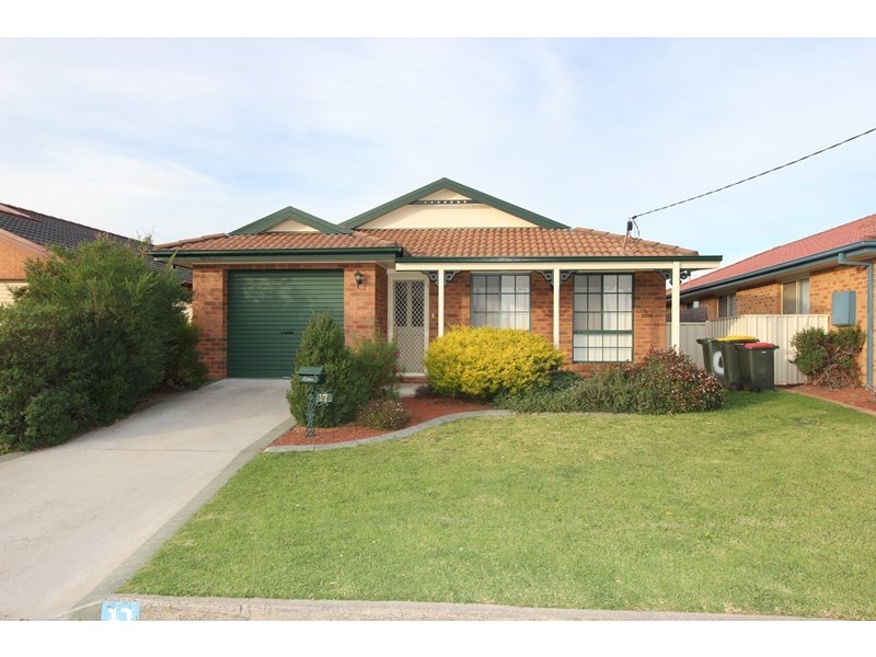 17 Bruce Street, Goulburn NSW 2580