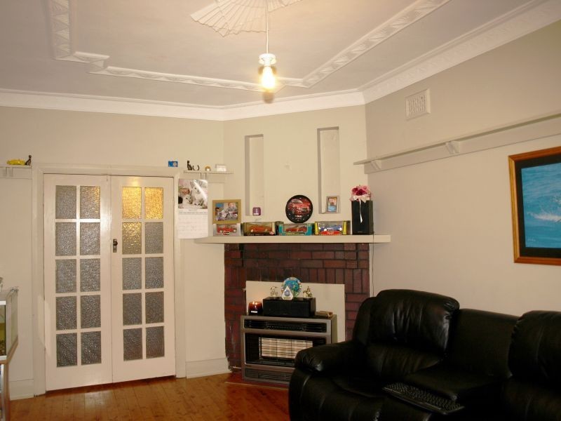 79 Clinton Street, Goulburn NSW 2580