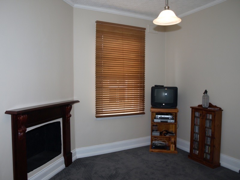 134 Clinton Street, Goulburn NSW 2580