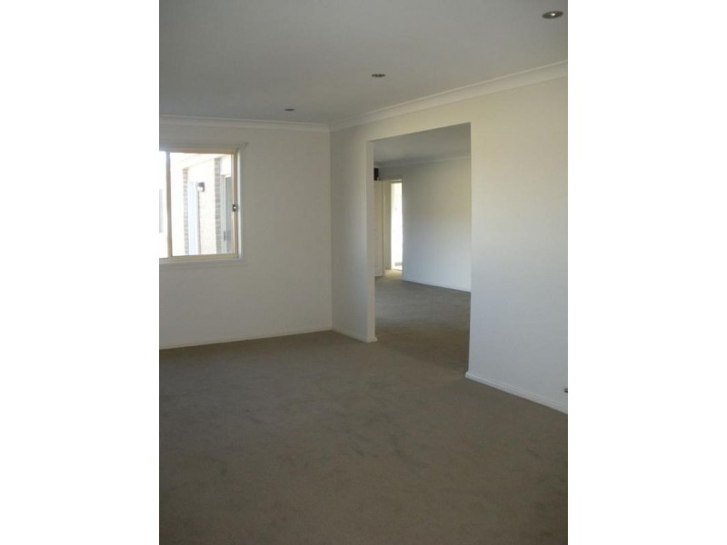 13 Wright Place, Goulburn NSW 2580
