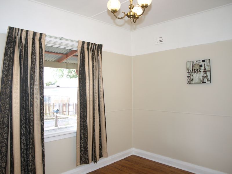 9 Hillview Road, Goulburn NSW 2580