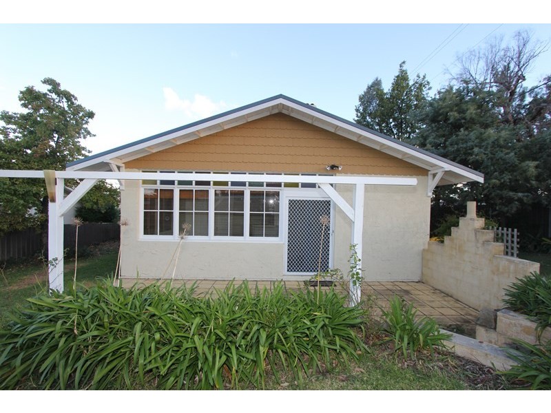 39 Buffalo Crescent, Goulburn NSW 2580