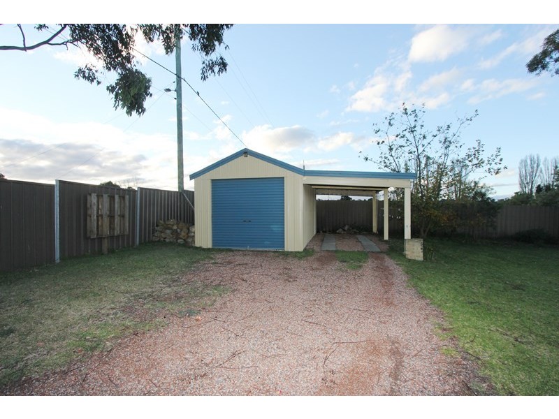 39 Buffalo Crescent, Goulburn NSW 2580