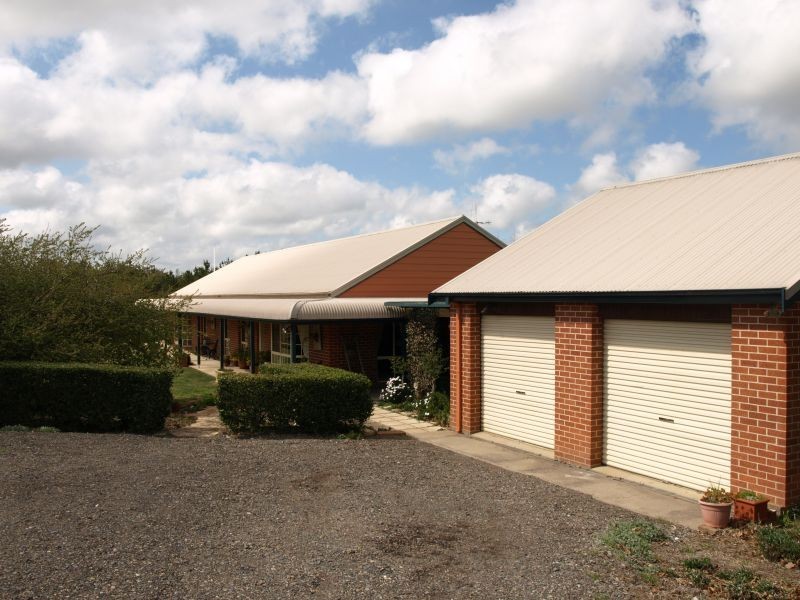 33 Run-O-Waters Drive, Goulburn NSW 2580