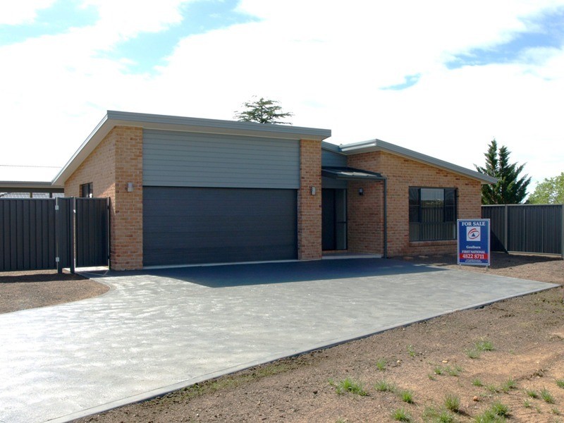 11 Baxter Drive, Goulburn NSW 2580