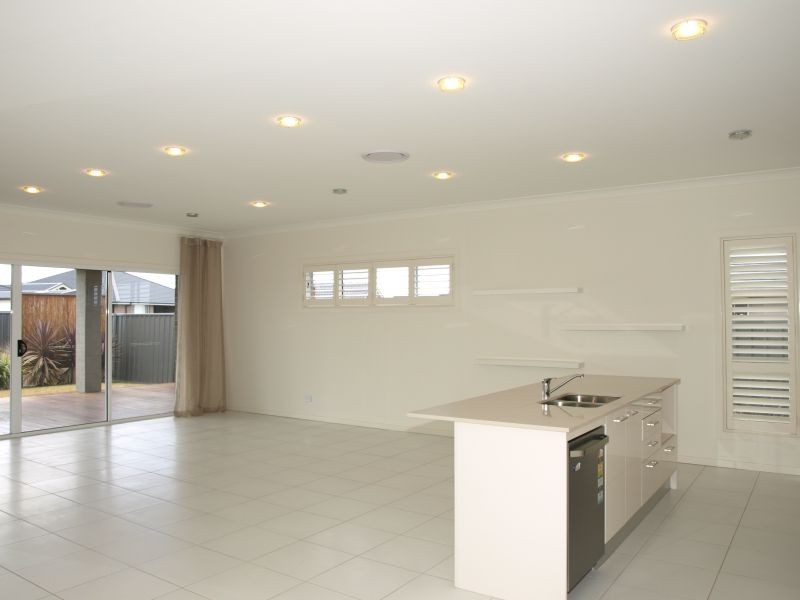 12 Lambert Drive, Goulburn NSW 2580