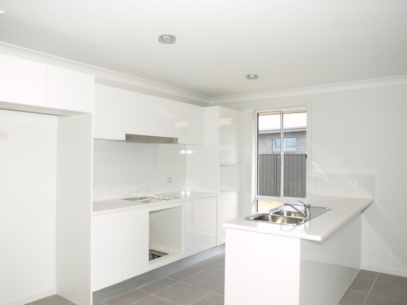 14 Lambert Drive, Goulburn NSW 2580