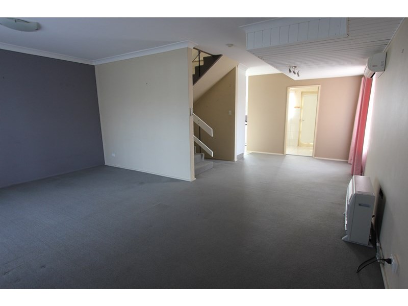 4/23 Newton Street, Goulburn NSW 2580