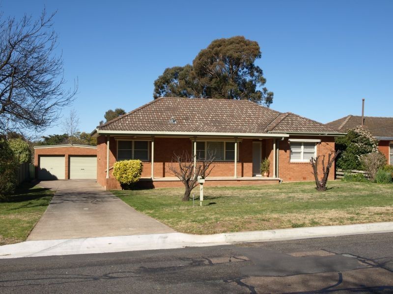 37 Rhoda Street, Goulburn NSW 2580