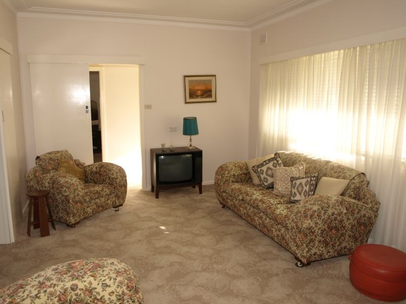 37 Rhoda Street, Goulburn NSW 2580