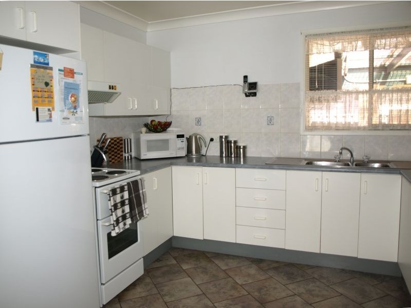 100 Gibson Street, Goulburn NSW 2580