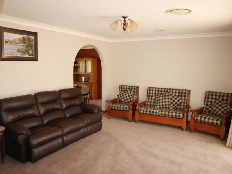 23 Ballanya Avenue, Goulburn NSW 2580