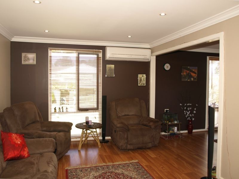 15 Caoura Crescent, Goulburn NSW 2580
