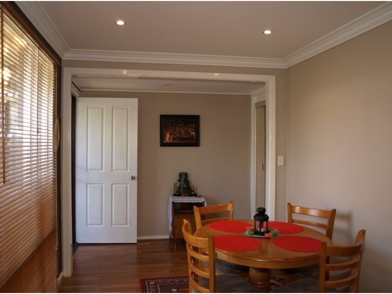 15 Caoura Crescent, Goulburn NSW 2580