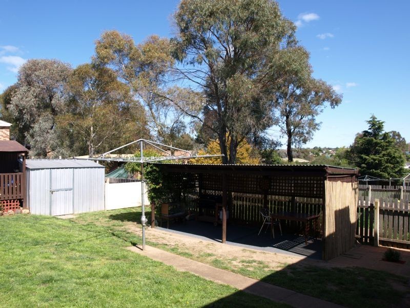 15 Caoura Crescent, Goulburn NSW 2580
