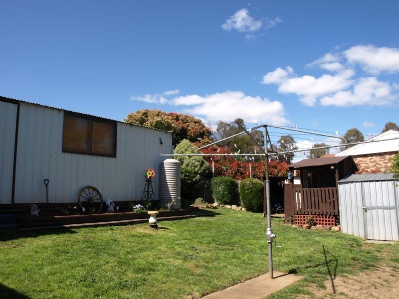 15 Caoura Crescent, Goulburn NSW 2580