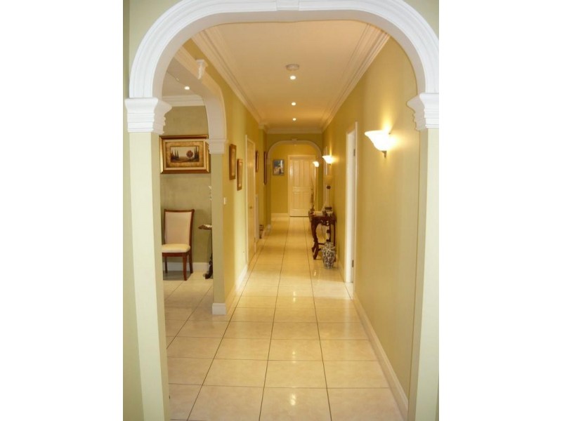 19 Park Close, Goulburn NSW 2580