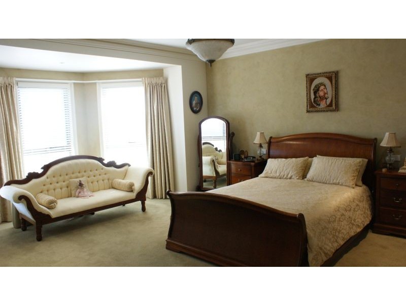 19 Park Close, Goulburn NSW 2580