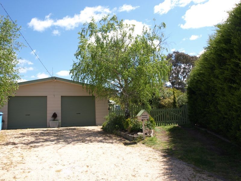 7 Benlin Court, Goulburn NSW 2580