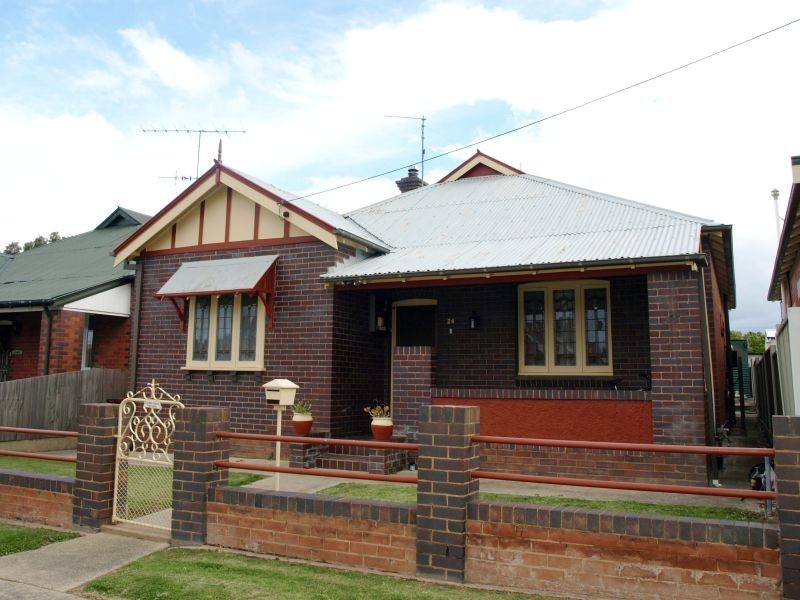 24 Walker Street, Goulburn NSW 2580