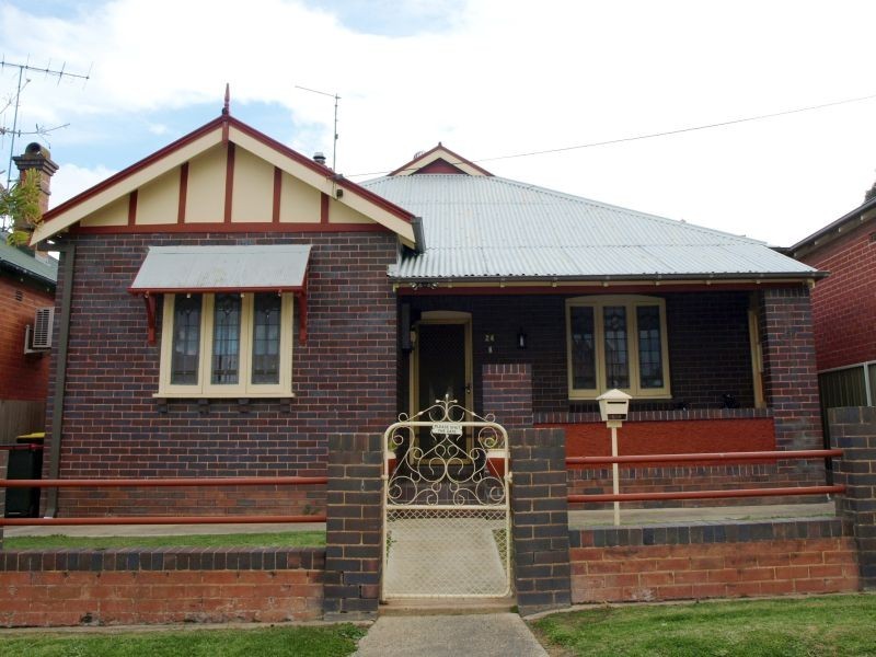 24 Walker Street, Goulburn NSW 2580