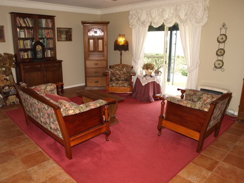 33 Run-O-Waters Drive, Goulburn NSW 2580