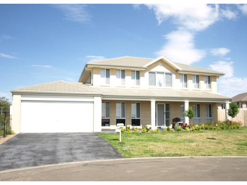 6 Dunne Close, Goulburn NSW 2580