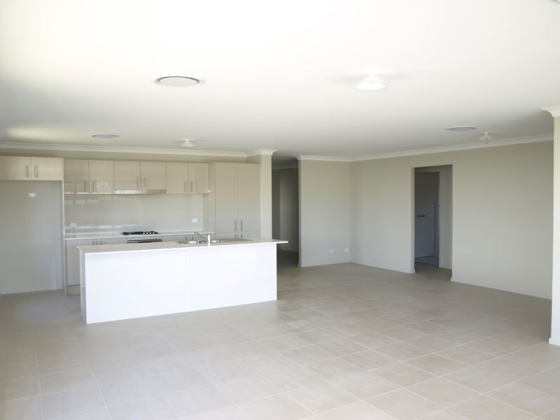 20 Mewburn Drive, Goulburn NSW 2580