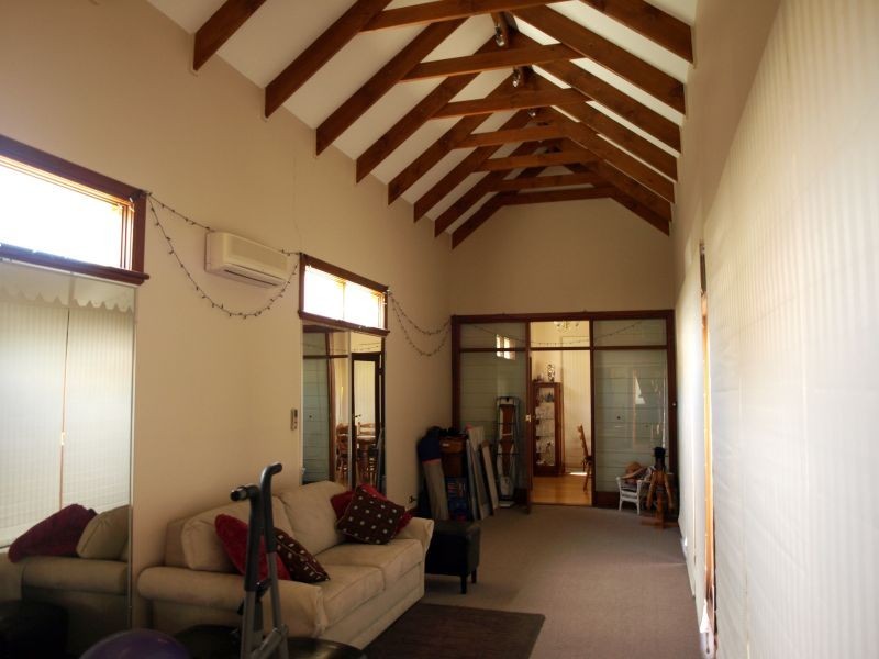 220 Cowper Street, Goulburn NSW 2580