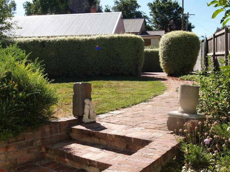 220 Cowper Street, Goulburn NSW 2580