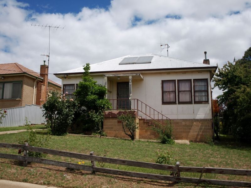 82 Lansdowne Street, Goulburn NSW 2580