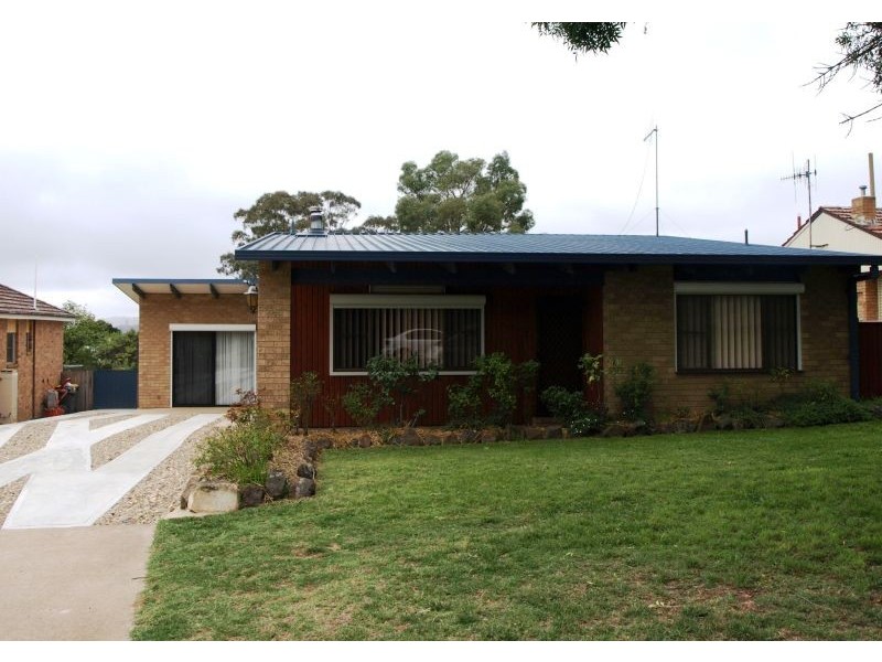 15 Emmerson Street, Goulburn NSW 2580