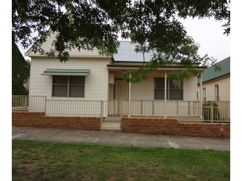 93 Clinton Street, Goulburn NSW 2580
