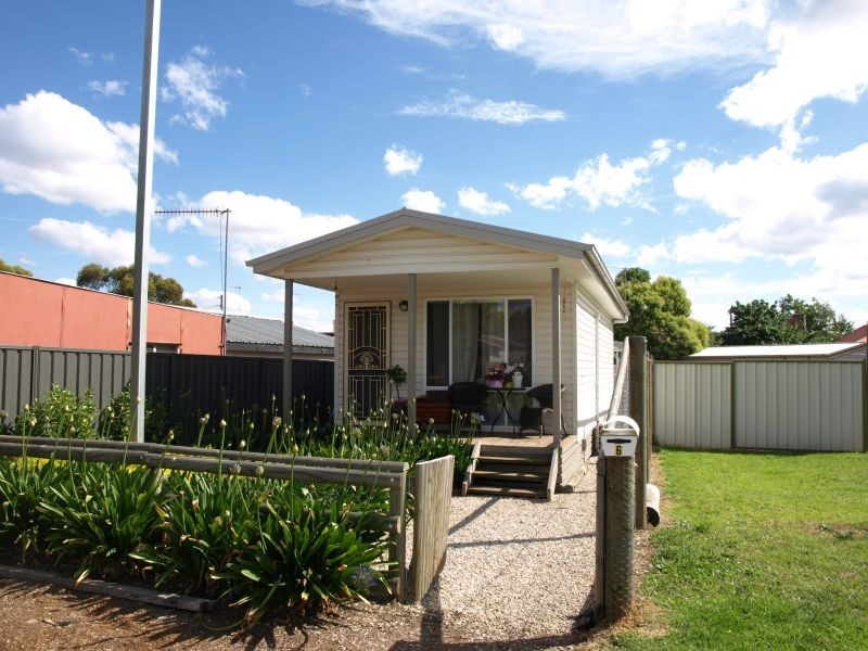 6 John Street, Goulburn NSW 2580